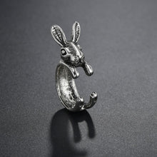 Load image into Gallery viewer, Retro Punk Exaggerated Spirit Snake Ring Fashion Personality Stereoscopic Opening Adjustable Joint Finger Rings