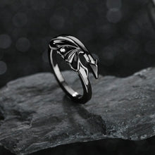 Load image into Gallery viewer, Retro Punk Exaggerated Spirit Snake Ring Fashion Personality Stereoscopic Opening Adjustable Joint Finger Rings