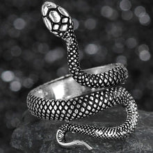 Load image into Gallery viewer, Cool Rings Gothic Deep Sea Squid Octopus Ring Vintage Wolf/Deer/Leaf/Superman/Dargon/Snake Rings Halloween Anillo Hombre Bijoux
