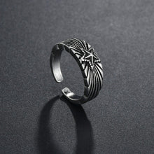 Load image into Gallery viewer, Retro Punk Exaggerated Spirit Snake Ring Fashion Personality Stereoscopic Opening Adjustable Joint Finger Rings
